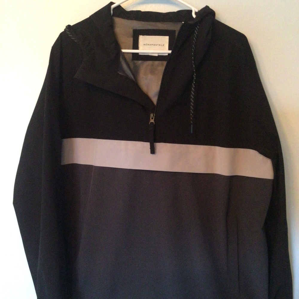 New neverworn Aeropostale rain jacket